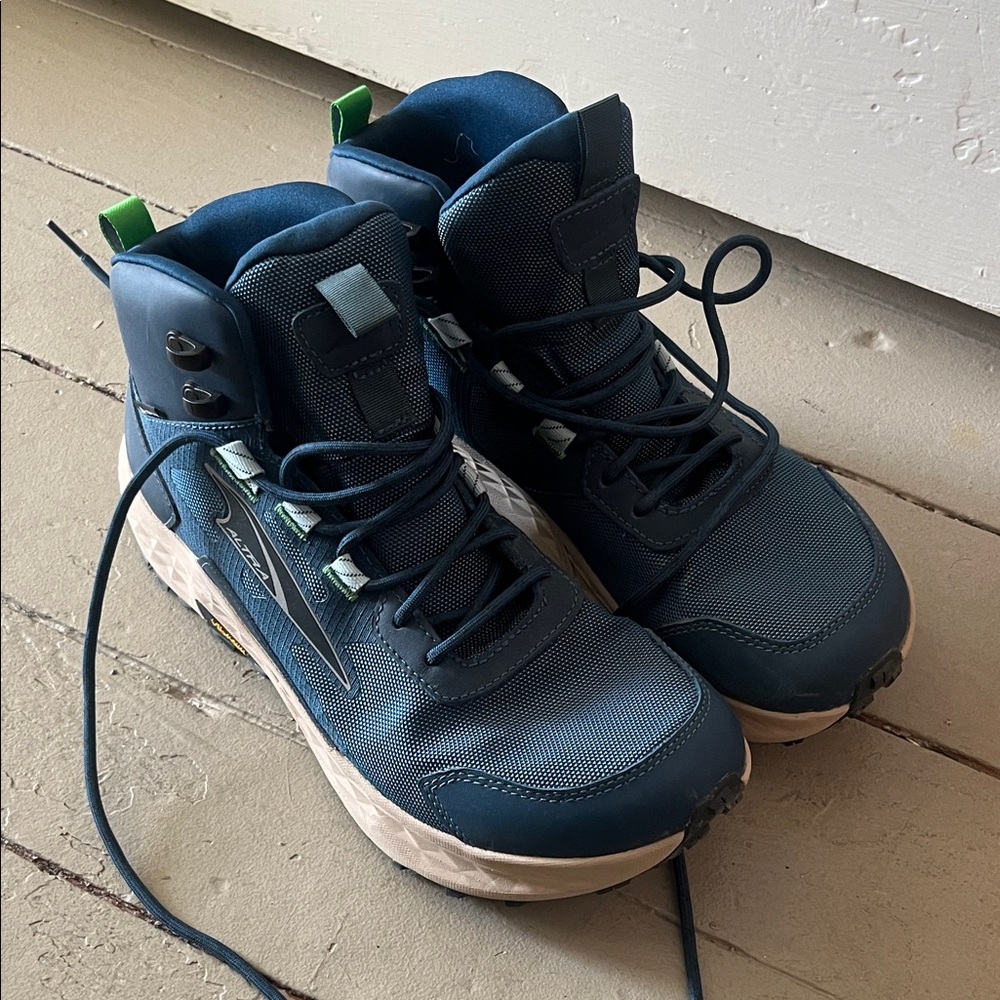 Altra Women’s W Timp Hiker (Gortex) sz 9.5
